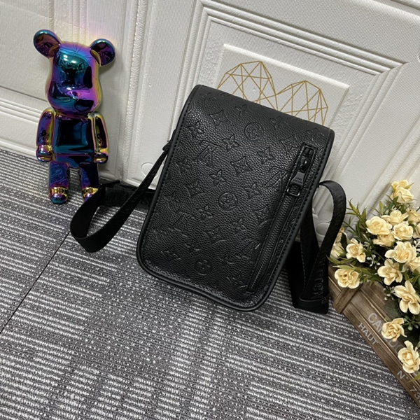 ルイヴィトンバッグ側面デザイン